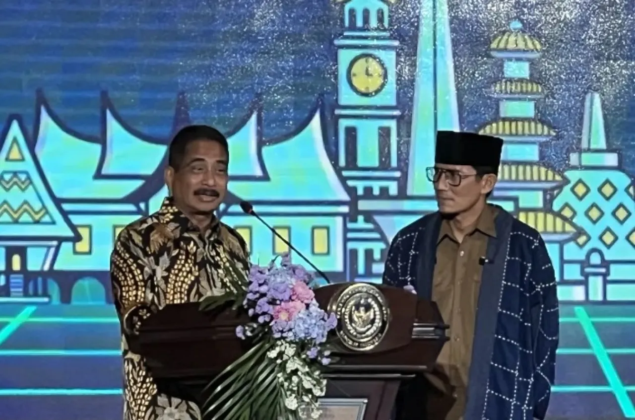 Mantan Menteri Pariwisata Usul Pemberlakuan Bebas Visa