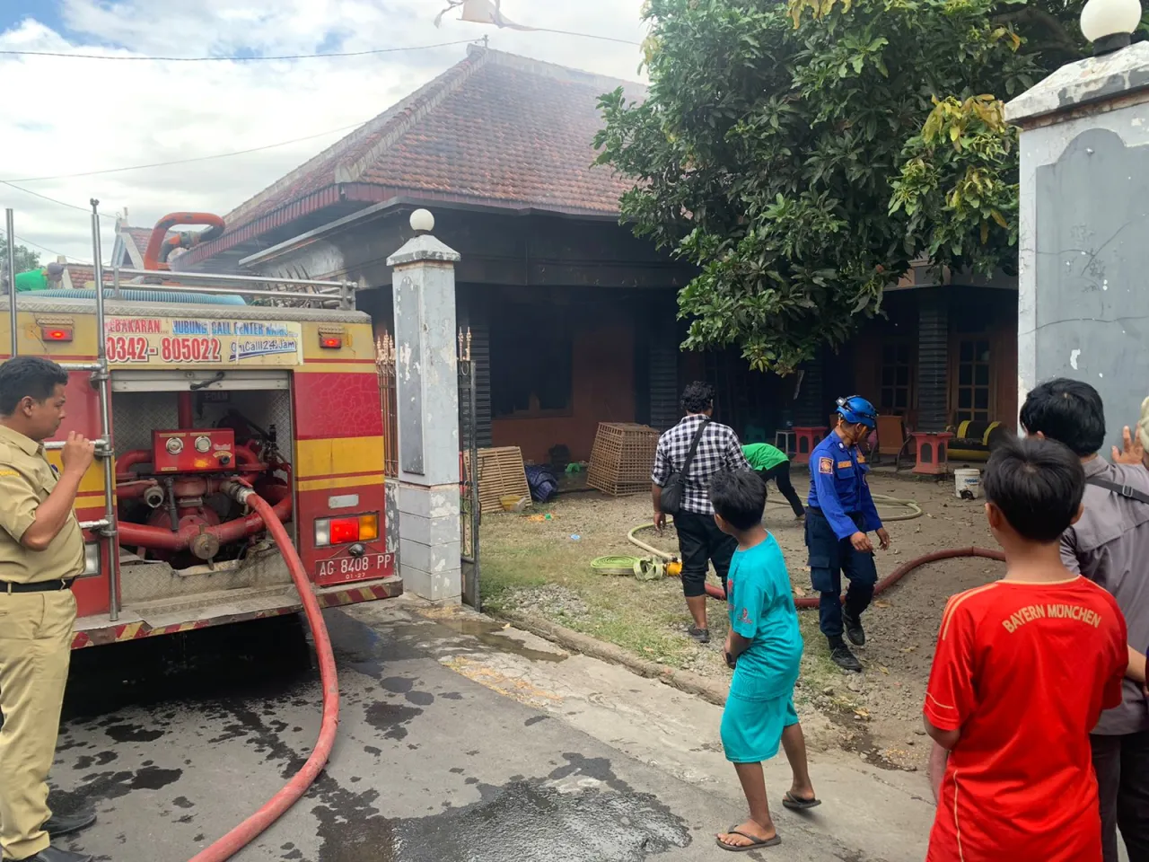 Akibat Kurang Waspada Rumah Gudang Terbakar, Korban Alami Kerugian Puluhan Juta Rupiah