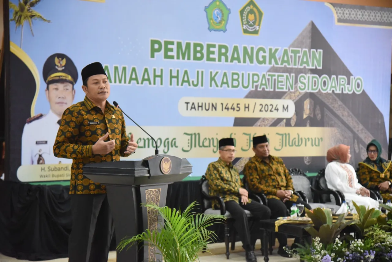 Pemkab Sidoarjo Fasilitasi 16 Bus Berangkatkan CJH Sidoarjo ke Asrama Haji Sukolilo