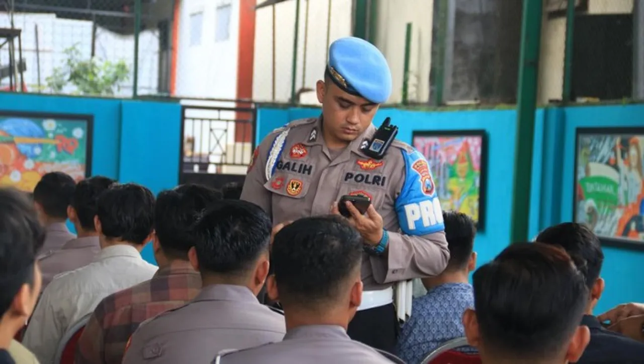 Cegah Polisi Terlibat Judi Online, Polres Malang Cek Hp Anggota