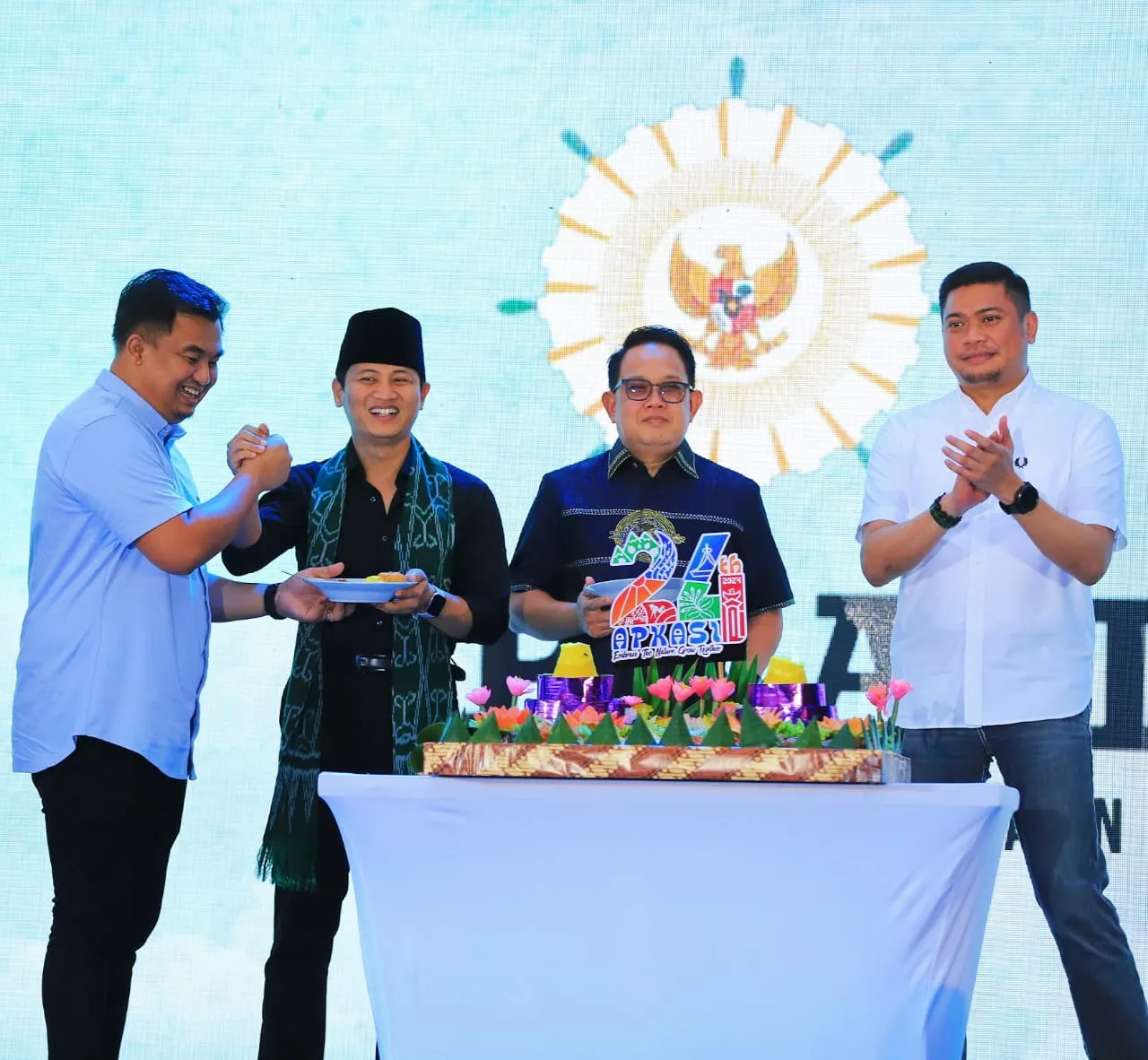 Pj Gubernur Jatim Minta Kepala Daerah Wujudkan Suasana Kondusif Pilkada Serentak