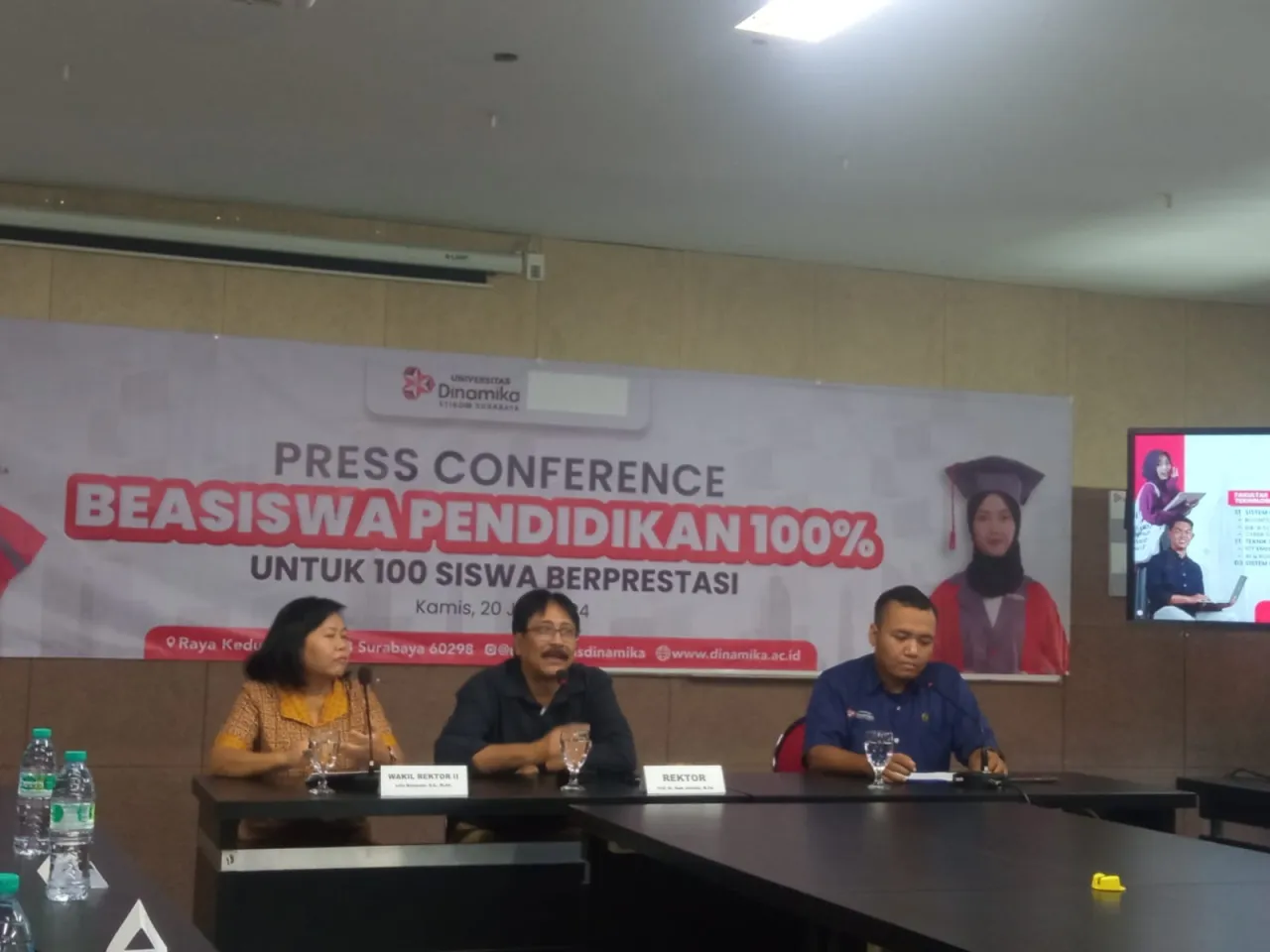 Universitas Dinamika Surabaya Gelontorkan Beasiswa Prestasi hingga Rp14 Miliar
