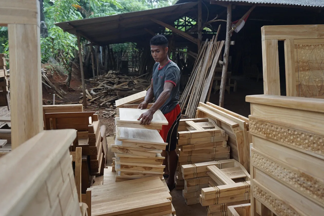 Industri Furniture Sidoarjo Tembus Pasar Ekspor, Mendag Zulhas: Luar Biasa