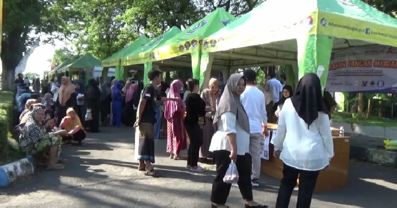 Baca juga : Pasar Sembako Murah di Lumajang Diserbu Emak-emak