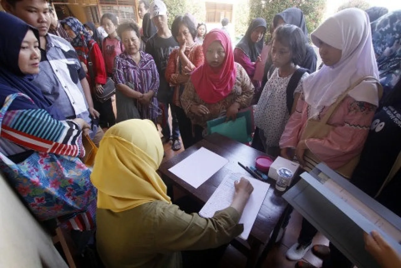 PPDB 2024 SMA/SMK di Jatim Amburadul dan Kacau, Orang Tua Resah