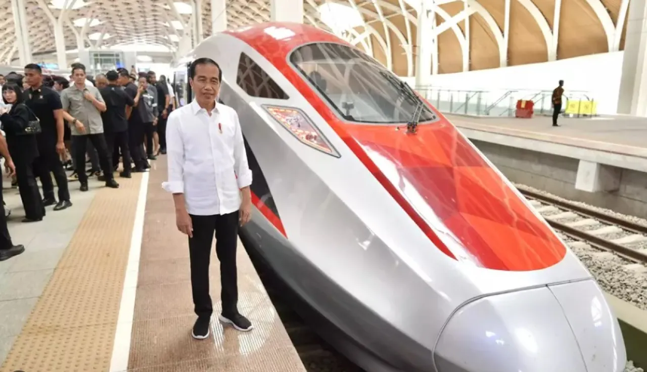 Target Whoosh Belum Tercapai, BUMN Dapat PR dari Jokowi