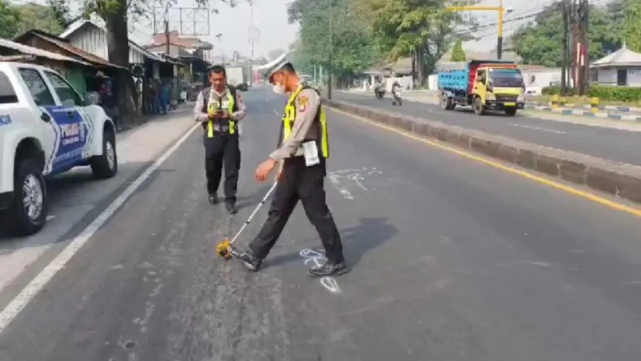 Tertabrak Truk, Ibu dan Balita di Pasuruan Tewas