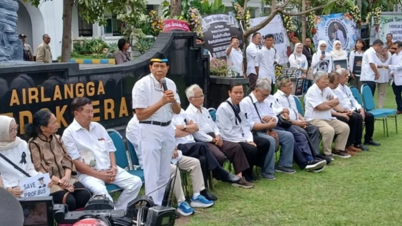 Prof Budi Santoso Dicopot dari Dekan, FK Unair Bergolak!