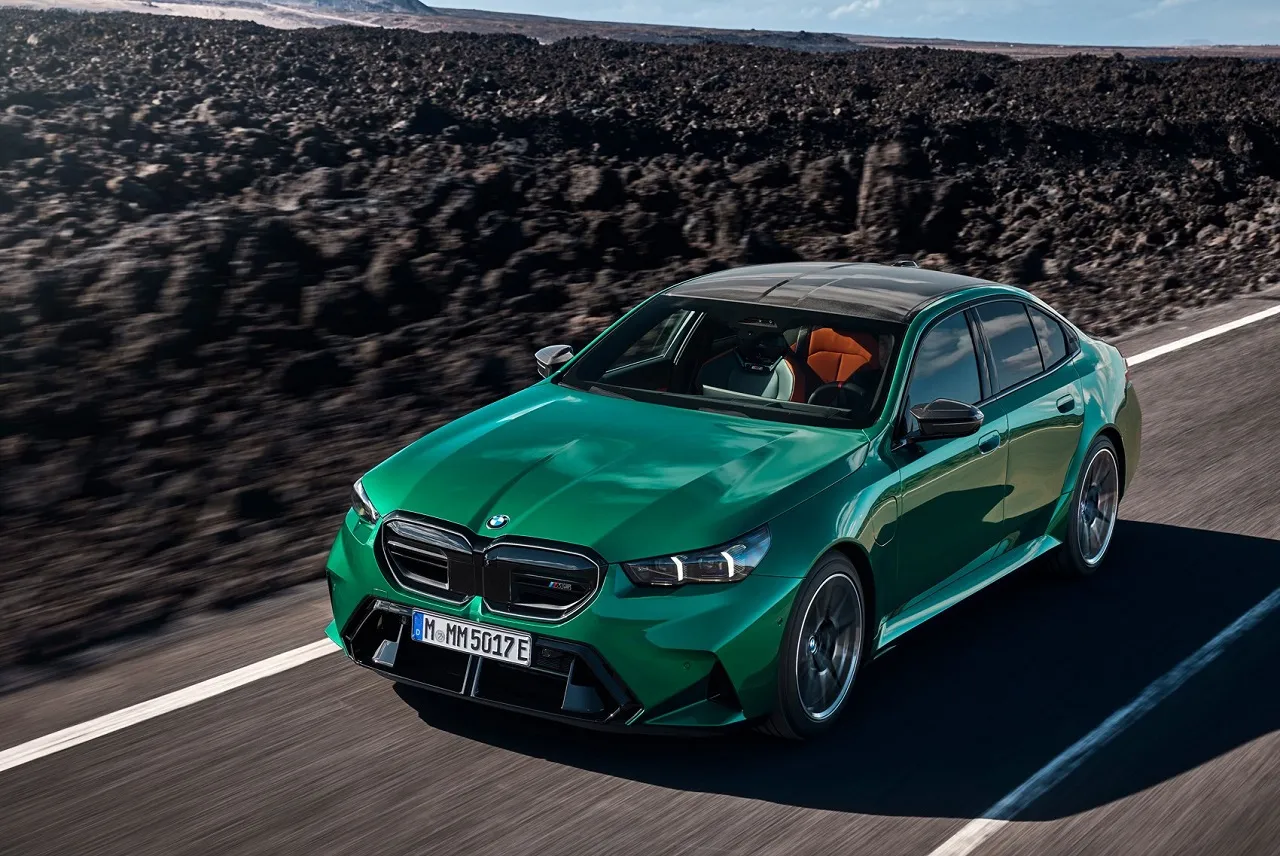 BMW M5 Bermesin Hybrid Makin Ganas Dibanderol Rp 1,78 Miliar
