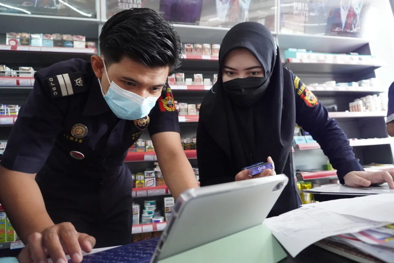 DJBC Kaji 5 Produk yang akan Dikenakan Cukai