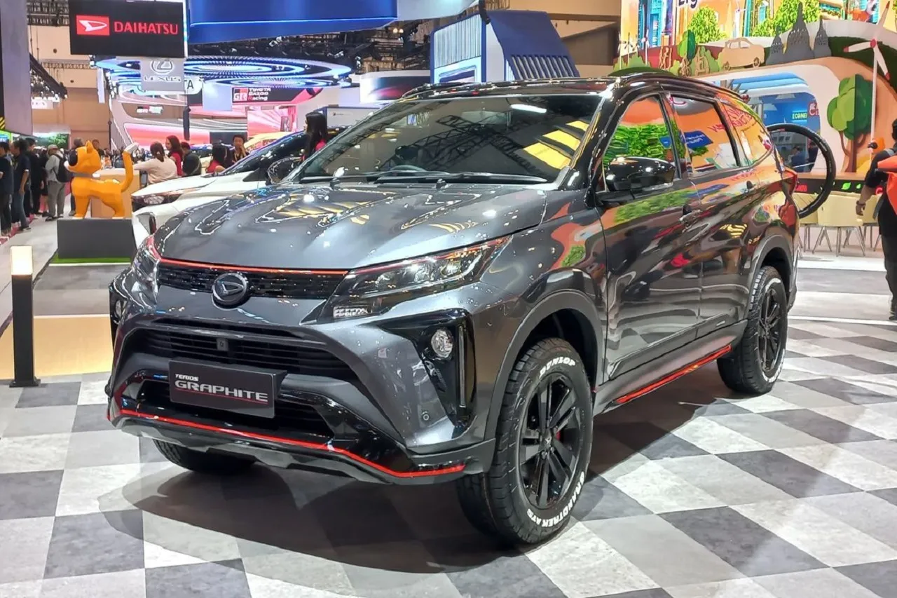 Daihatsu Terios Graphite Bergaya Sporty Sasar Anak Muda Petualang