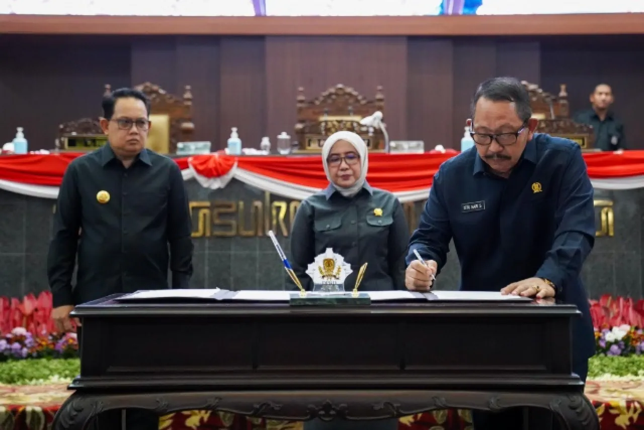 Pemprov – DPRD Jatim Setujui Bersama Nota Perubahan KUA PPAS APBD 2024