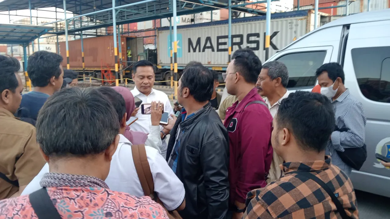 Bikin Kemacetan, Komisi A DPRD Surabaya Sidak Depo Kontainer Tak Berizin 