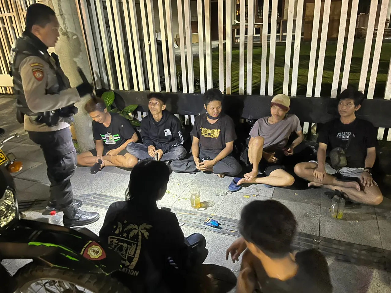 Polrestabes Amankan 12 Remaja saat Pesta Miras