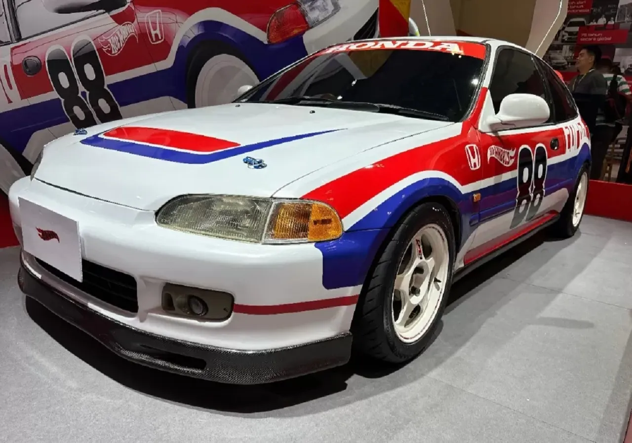 Kolaborasi Hot Wheels dan Honda, Bikin Diecast Terbatas Legenda Civic EG