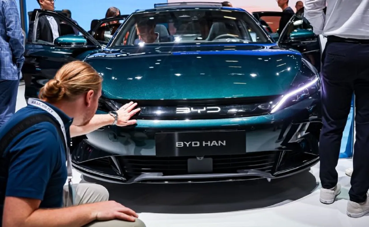 BYD Catat Kenaikan Penjualan 21% di Kuartal II 2024, Susul Tesla