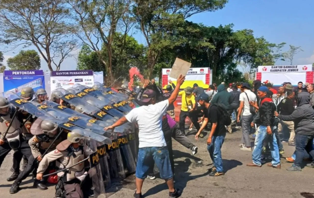 Baca juga : Polres Jember Gelar Sispamkota, 850 Personel Siap Amankan Pilkada Serentak