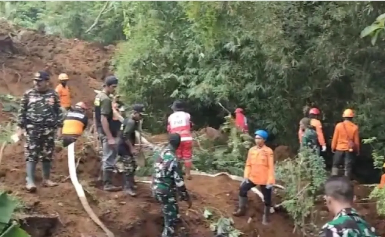 Hingga Selasa Siang, 1 Korban Longsor di Blitar Belum Ditemukan