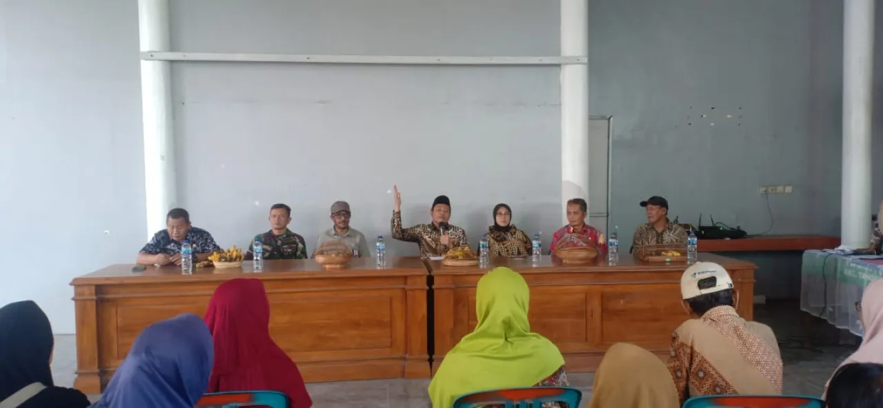 Plt Bupati Sidoarjo H Subandi Titip Pesan Beras Bantuan Jangan Dijual 
