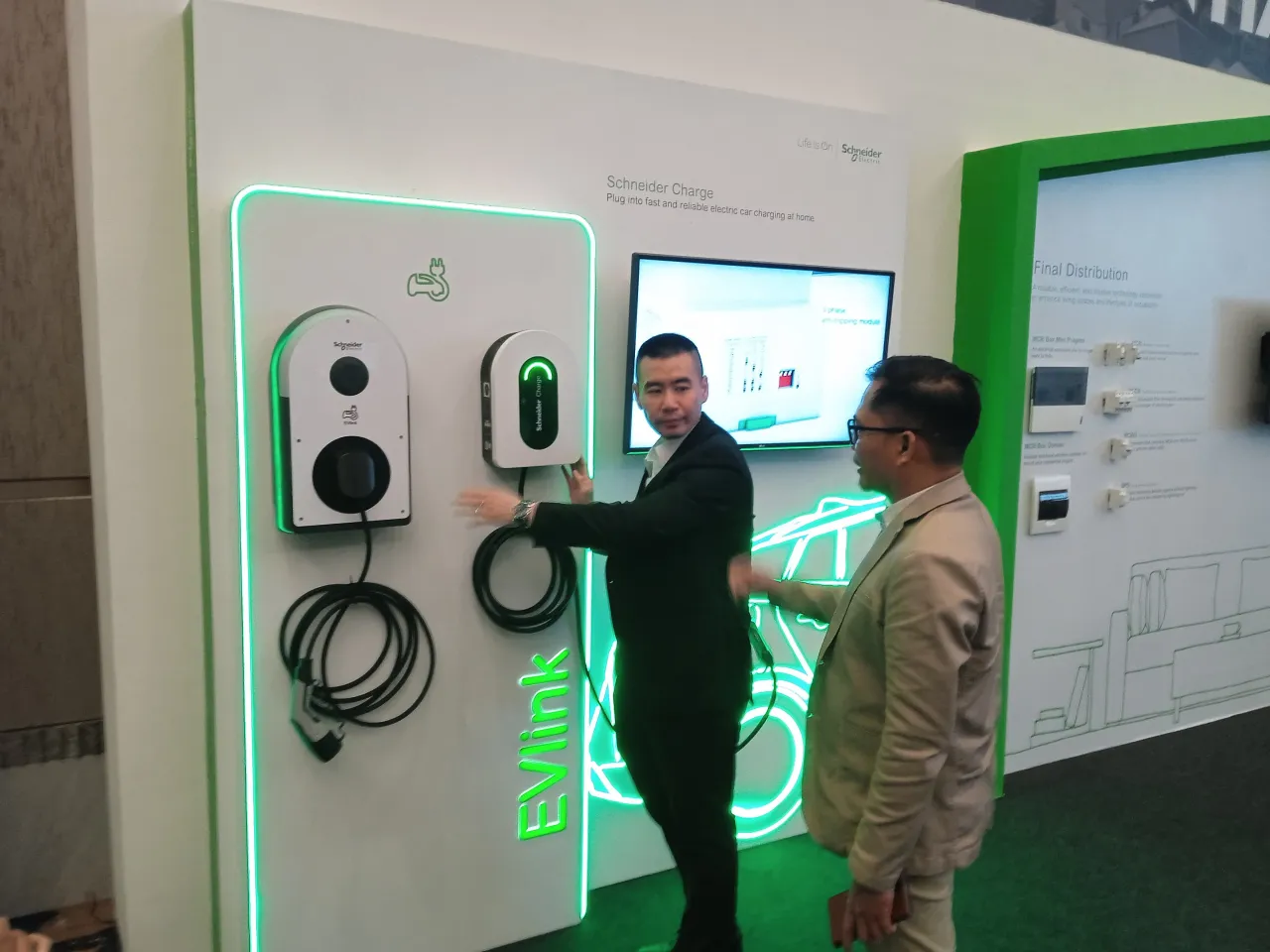 Innovation Day 2024 : Schneider Electric Dukung Transformasi Digital di Surabaya