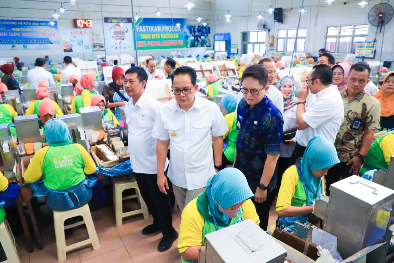 Pj Gubernur Adhy: Upaya Tingkatkan Kesejahteraan Masyarakat