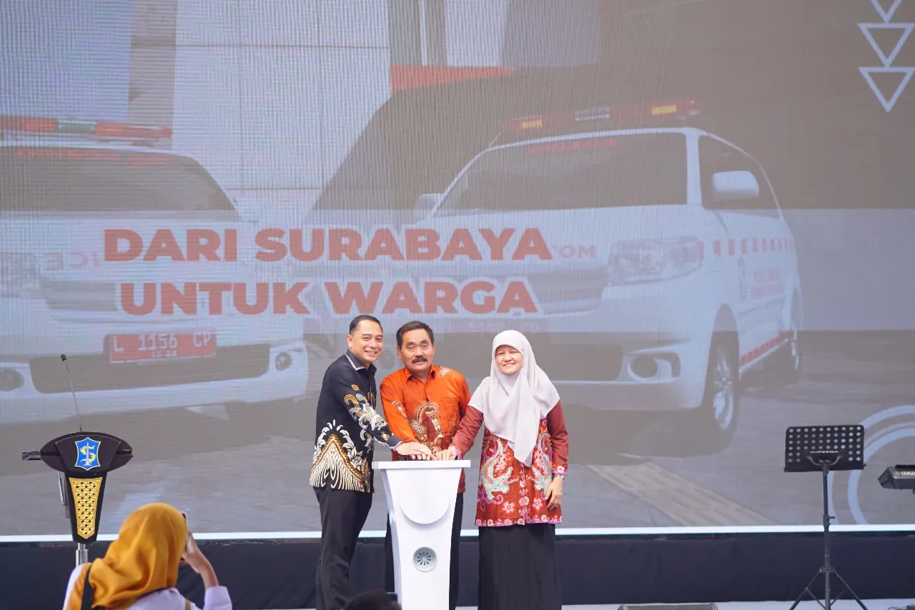 Resmikan Program 1 Kelurahan 1 Ambulans, Wali Kota Surabaya Fokus Tingkatkan Respons Waktu