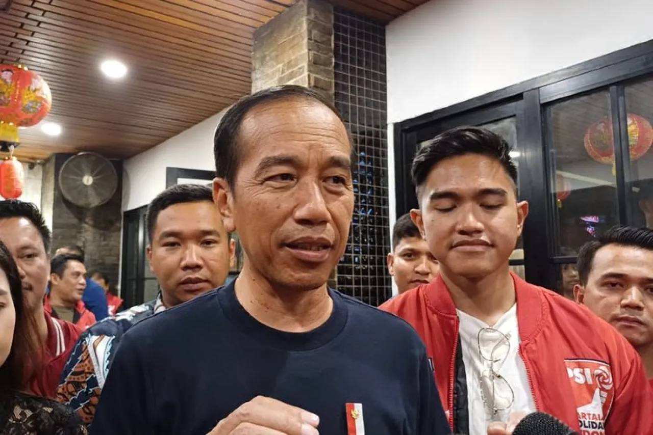 Media Asing Gambarkan Jokowi Terjegal Kaesang, Saat Cengkramkan Dinasti Politiknya