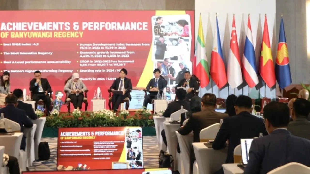 Pemkab Banyuwangi Presentasikan Smart Kampung di Forum ASCN
