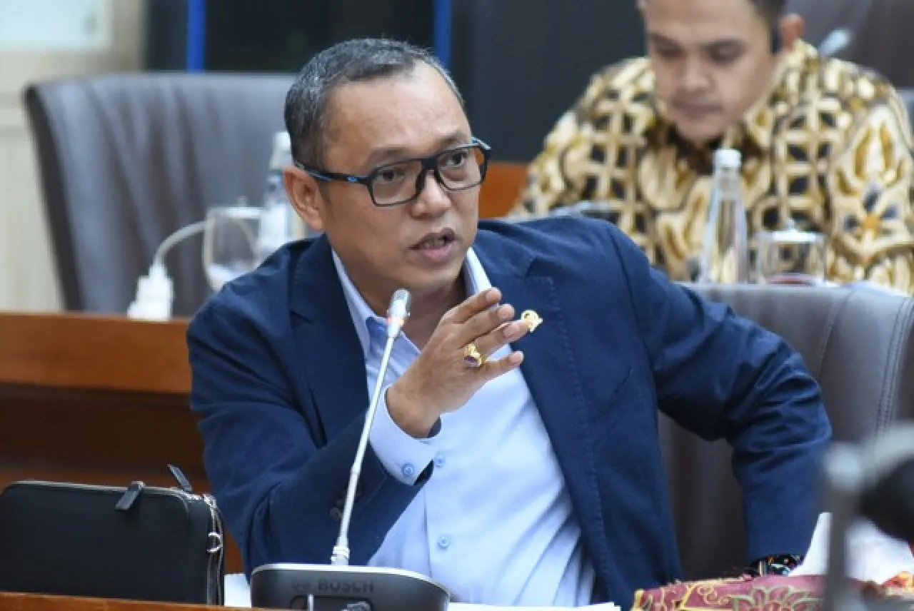 Reshuffle Kali ini Taktik Politik Jokowi