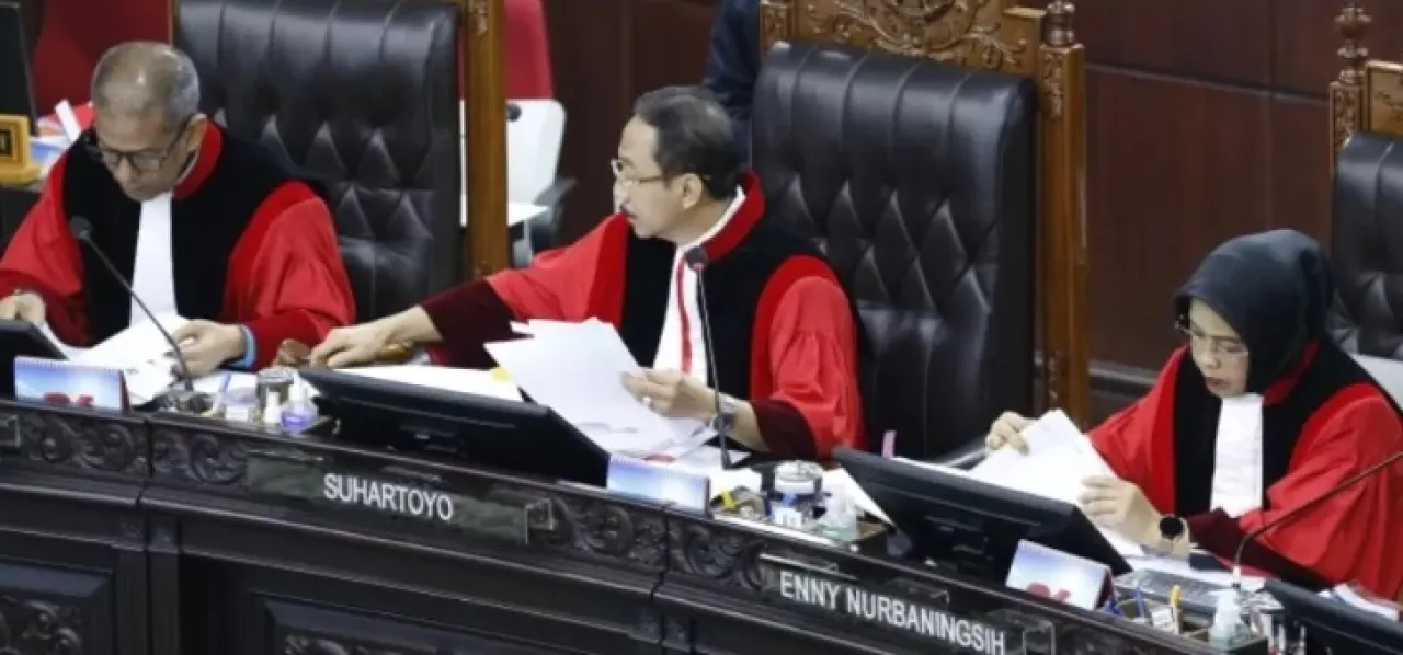 KIM Plus Cekot-cekot, Diseruduk Putusan MK