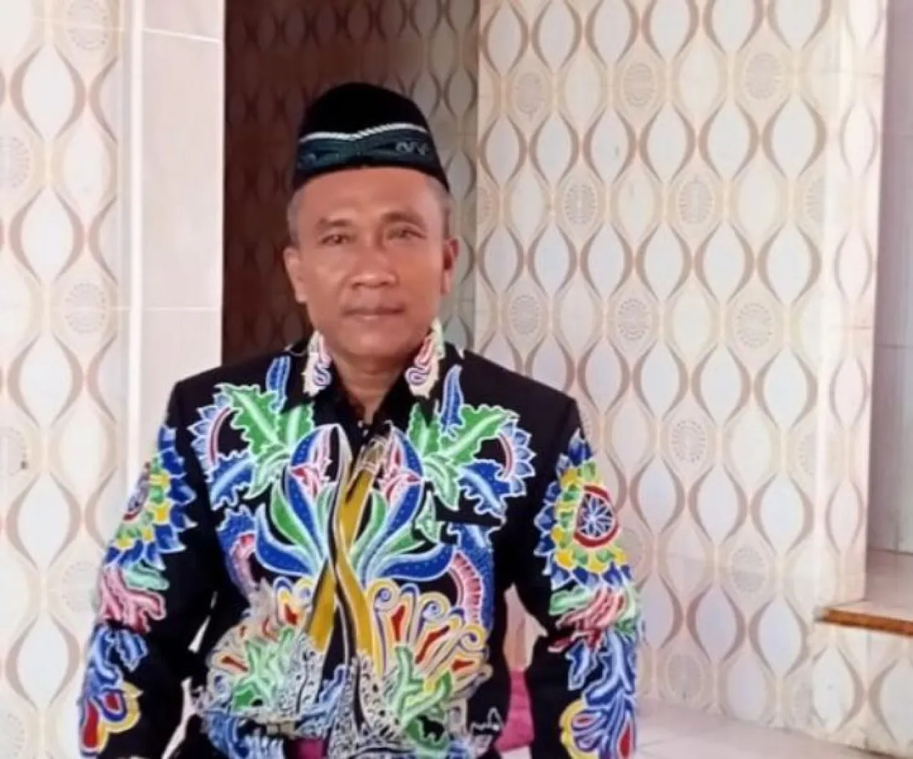 Kepsek SMPN I Masalembu Minta Pemerintah Daerah Pedulikan Jaringan Internet di Kepulauan