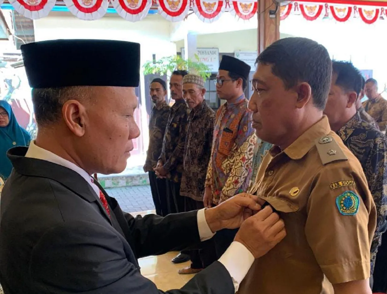 Kekosongan Jabatan Kades Kedungrejo, Camat Jabon Lantik PJ