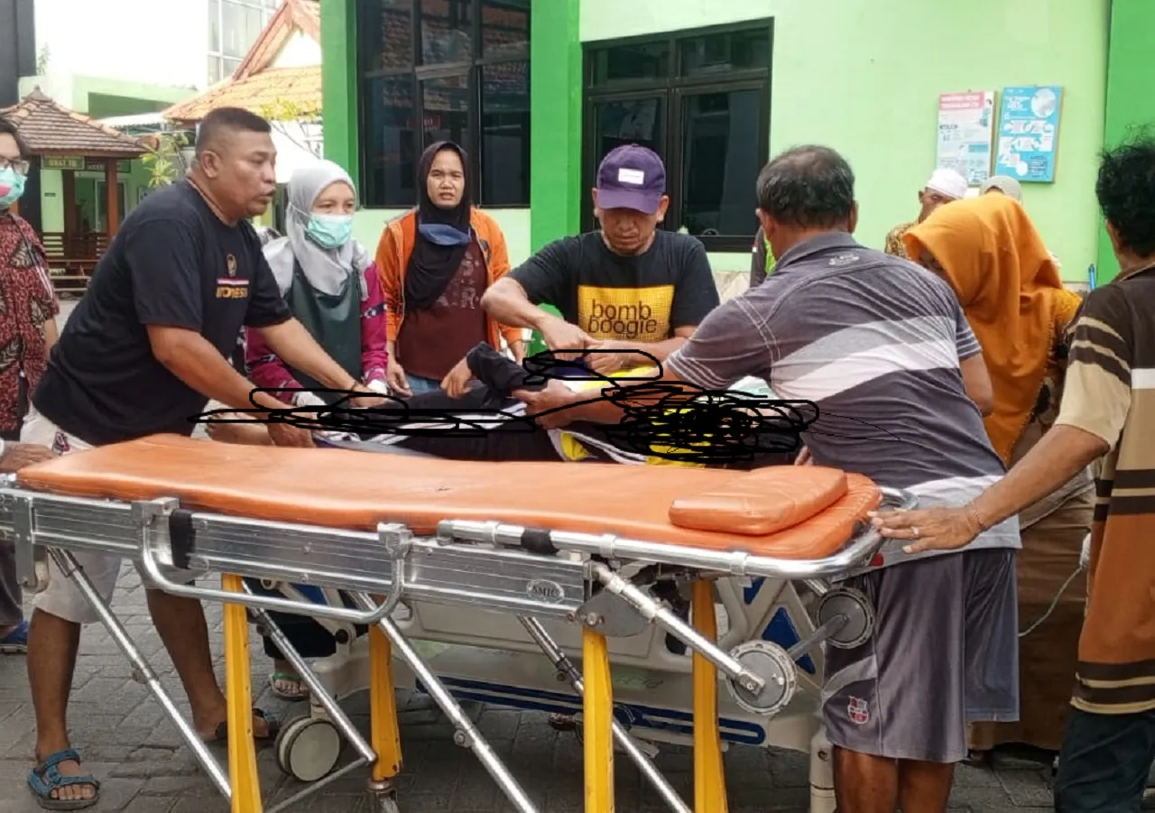 Diduga Tidak Menguasai Stang Motor, Pemotor Asal Jabon Dilarikan ke RS