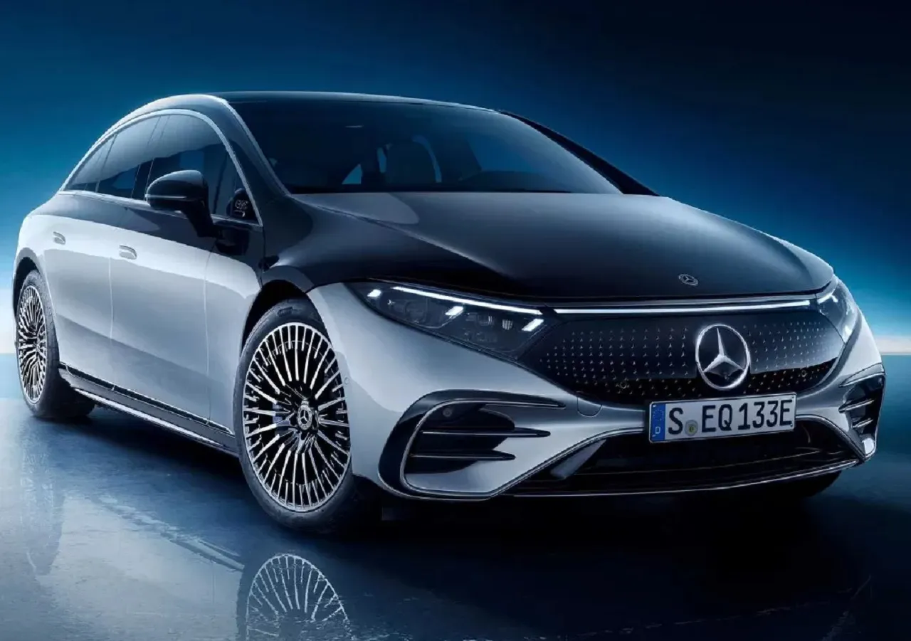 Mercedes-Benz Pangkas Produksi 2 Sedan Mewah S-Class dan EQS