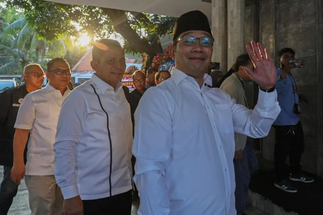 Anies Minta Calon Independen Cagub DKI, Diskualifikasi