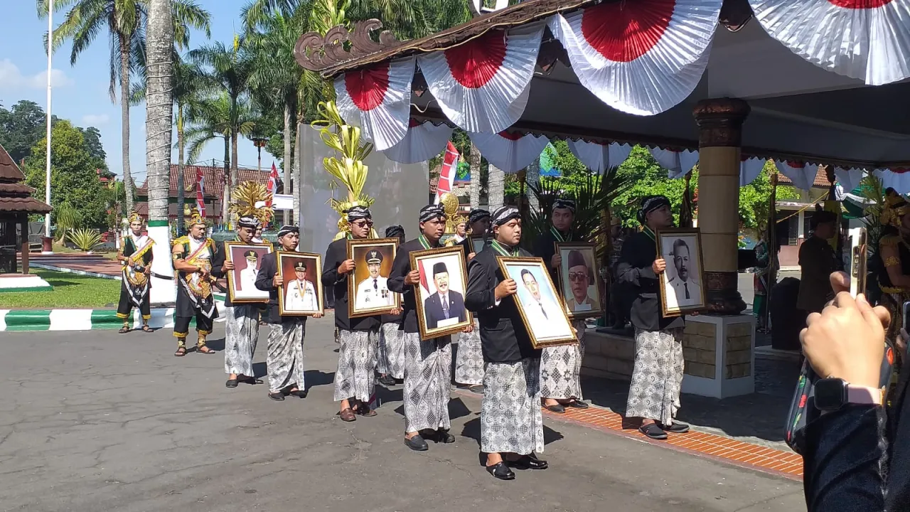 Gelar Kirab Pisowanan Agung di Pendopo Ronggo Hadi Ngoro Kabupaten Blitar