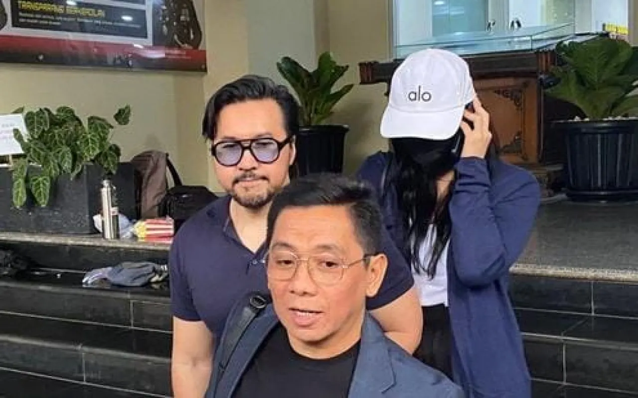 Video Syur Itu Dirinya