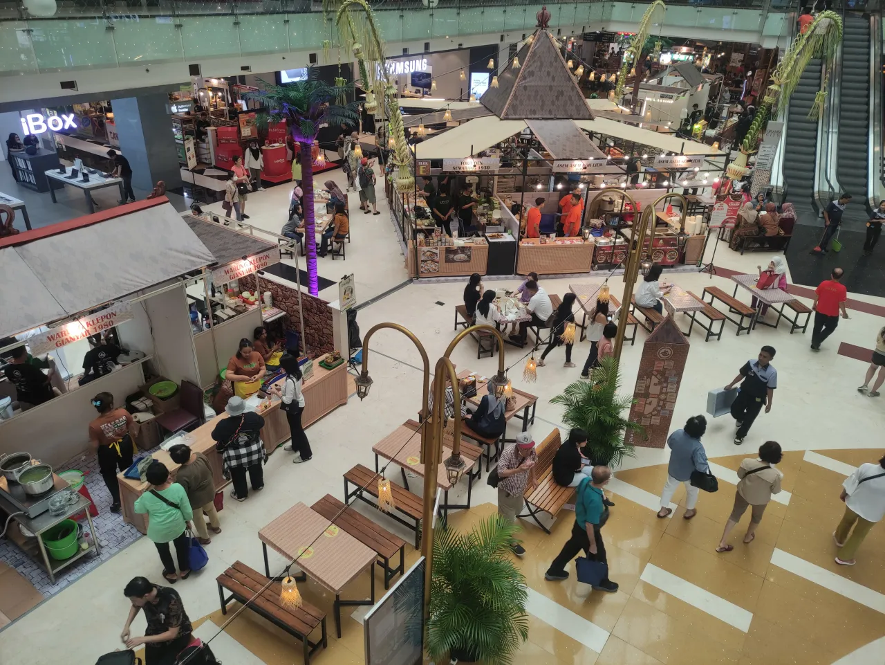 Kuliner Tjap Legende Surabaya : Apresiasi dan Akulturasi Budaya Indonesia Melalui Citarasa Nusantara