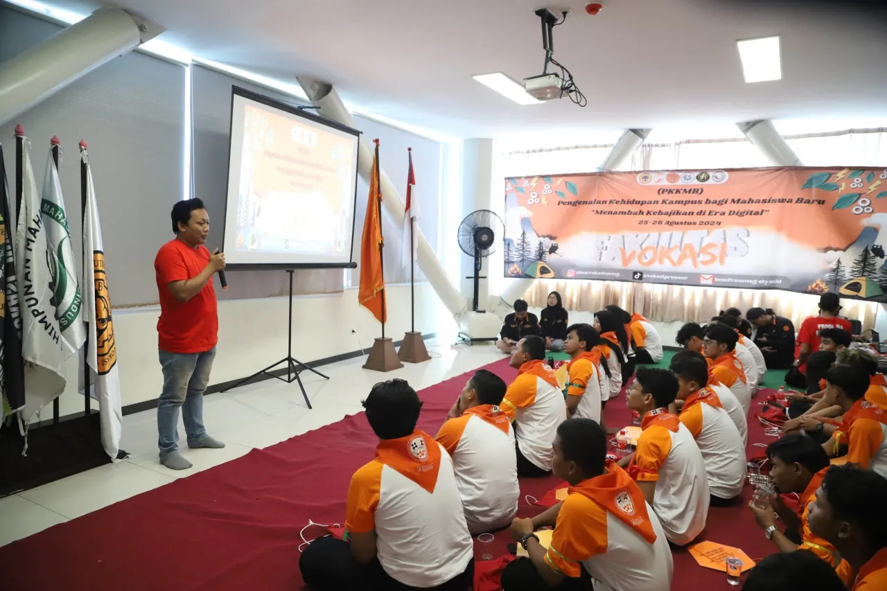 Fakultas Vokasi Untag Surabaya Fokus Membangun Karakter Mahasiswa Baru Melalui PKKMB
