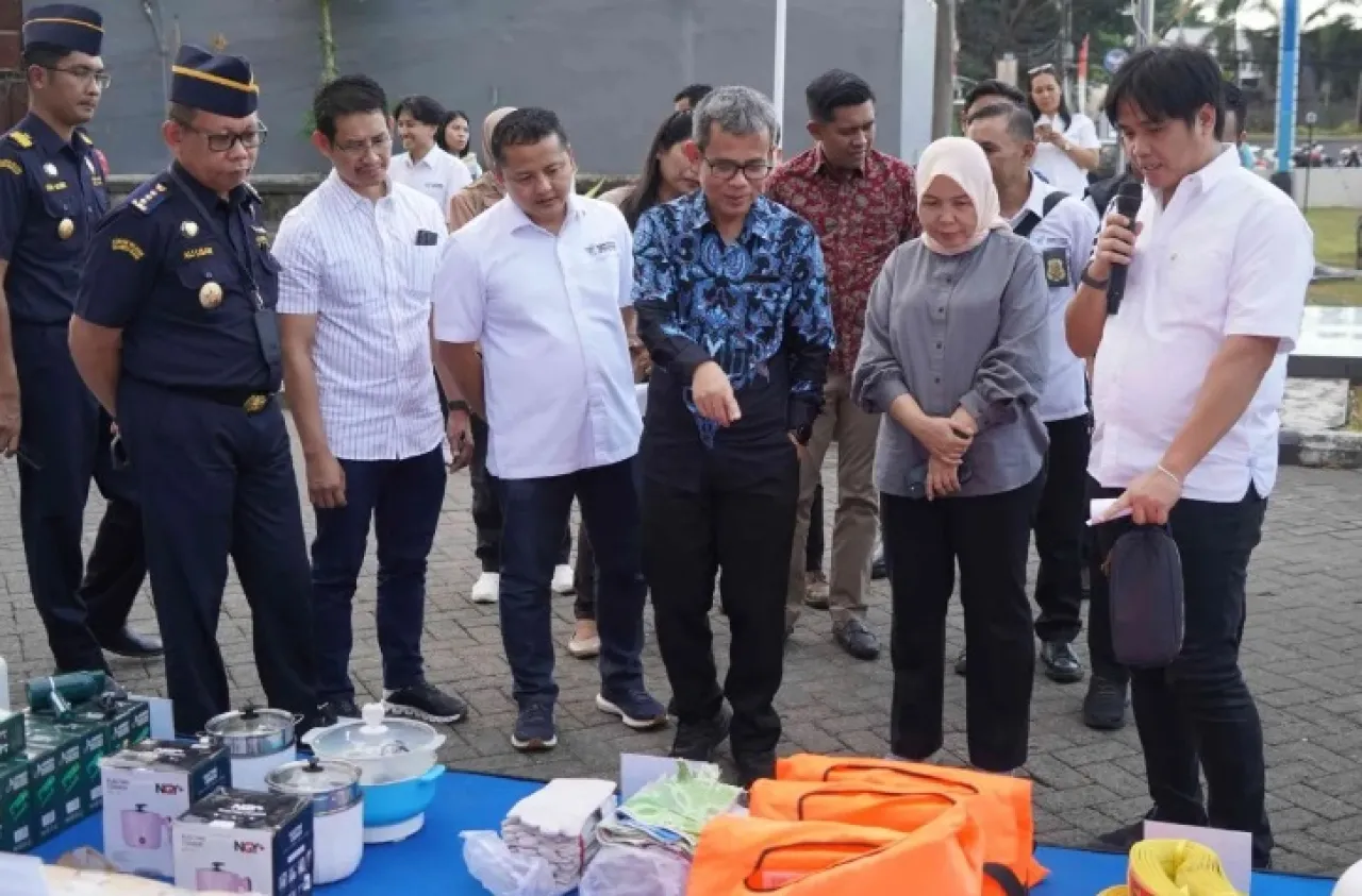 Barang Impor Ilegal senilai Rp1,33 miliar Ditemukan di Makassar