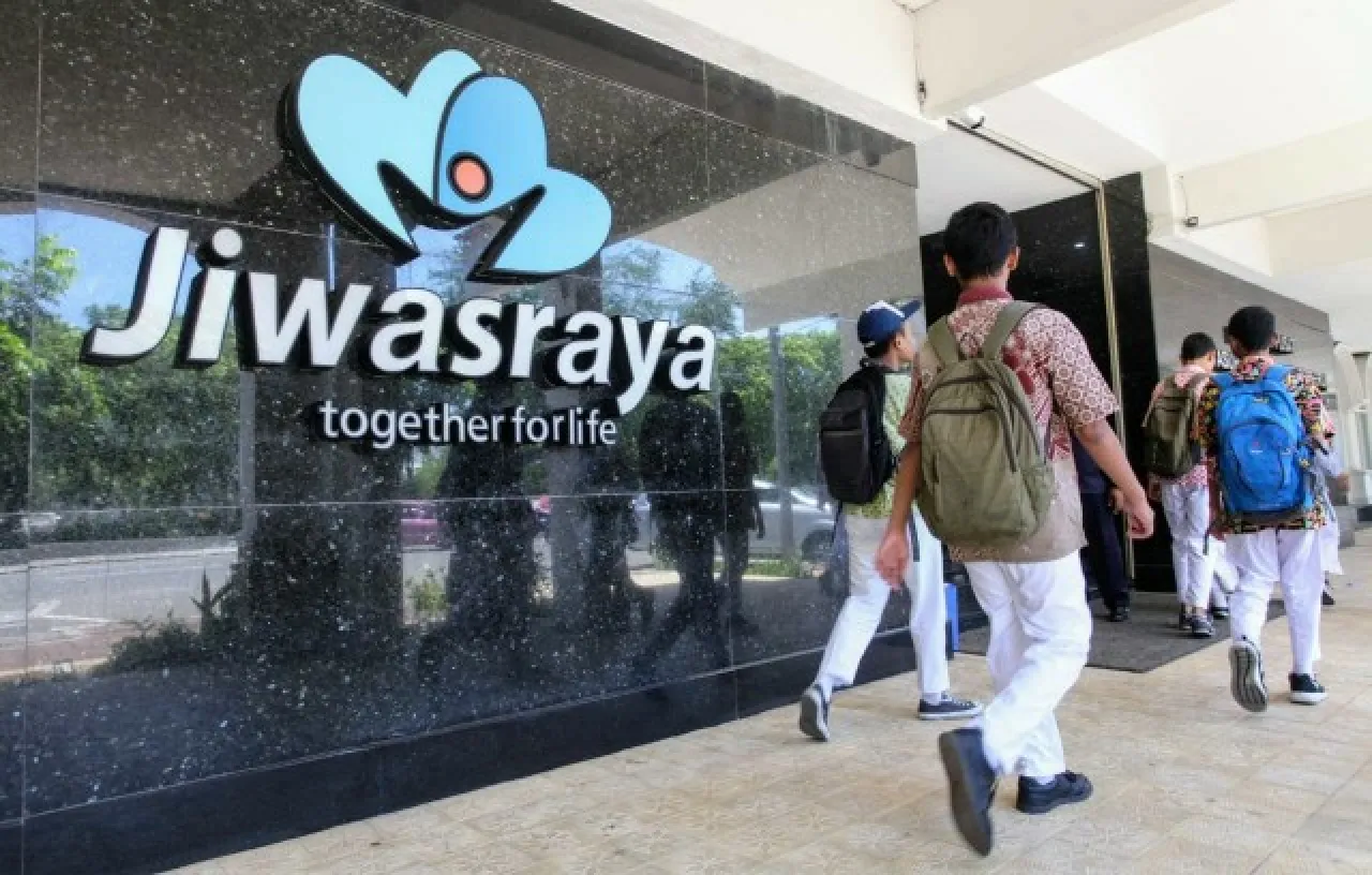 OJK Jatuhkan Sanksi PKU ke 2 Perusahaan Asuransi