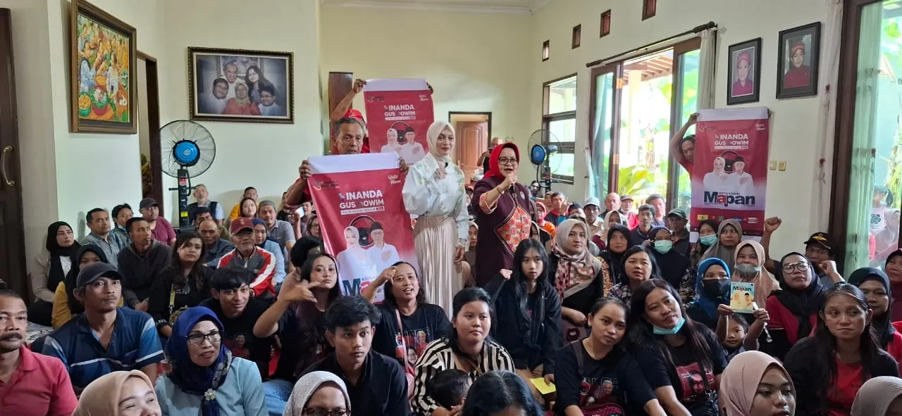 Ratusan Kader Militan PDI Perjuangan Kota Kediri Dukung Vinanda - Gus Qowim
