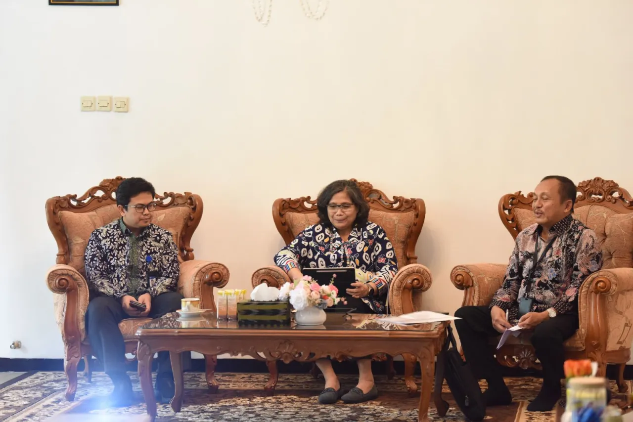 Pj Wali Kota Kediri Paparkan Program Ketahanan Pangan di Hadapan Tim Penilai