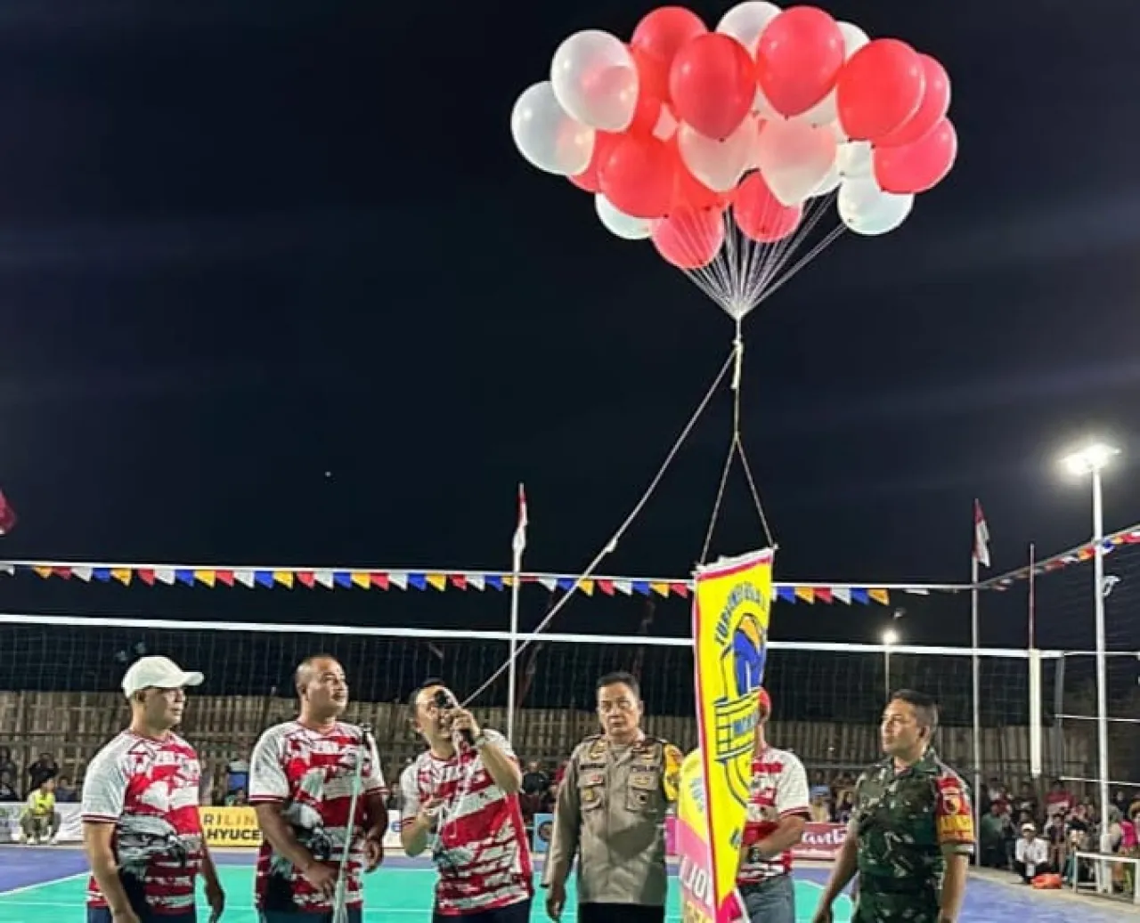 Pemdes Mojosarirejo Gelar Turnamen Bola Voli Kepala Desa Cup 2024