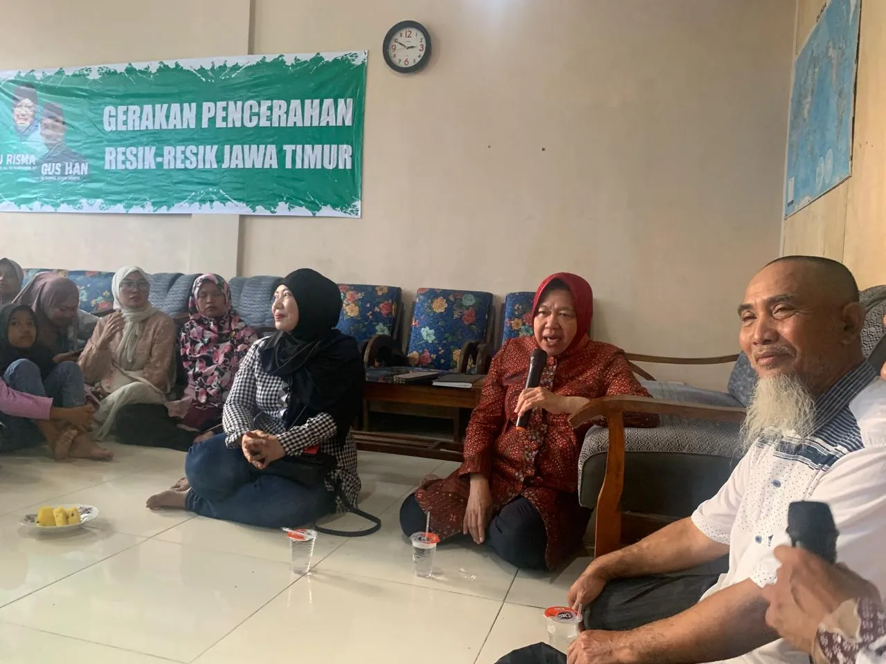 Temui Relawan di Lamongan, Bu Risma Tak Ingin Rakyat Jatim Hidup Sulit