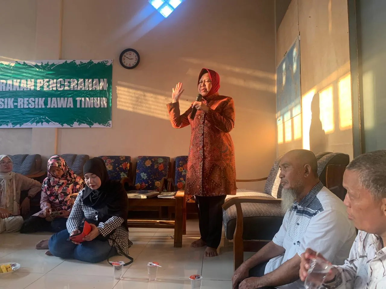 Bu Risma Temui Relawan di Lamongan, Bahas Solusi Jatim yang Lebih Baik