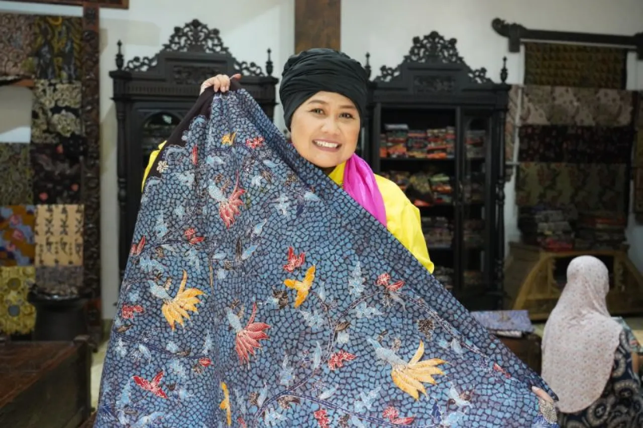 Kunjungi Kampung Batik, Luluk Dorong Perekonomian Lokal Melalui Warisan Budaya