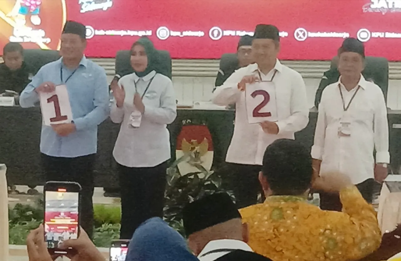 KPU Sidoarjo Lakukan Pengundian dan Penetapan Nomor Urut Calon Bupati dan Wakil Bupati Sidoarjo 2024