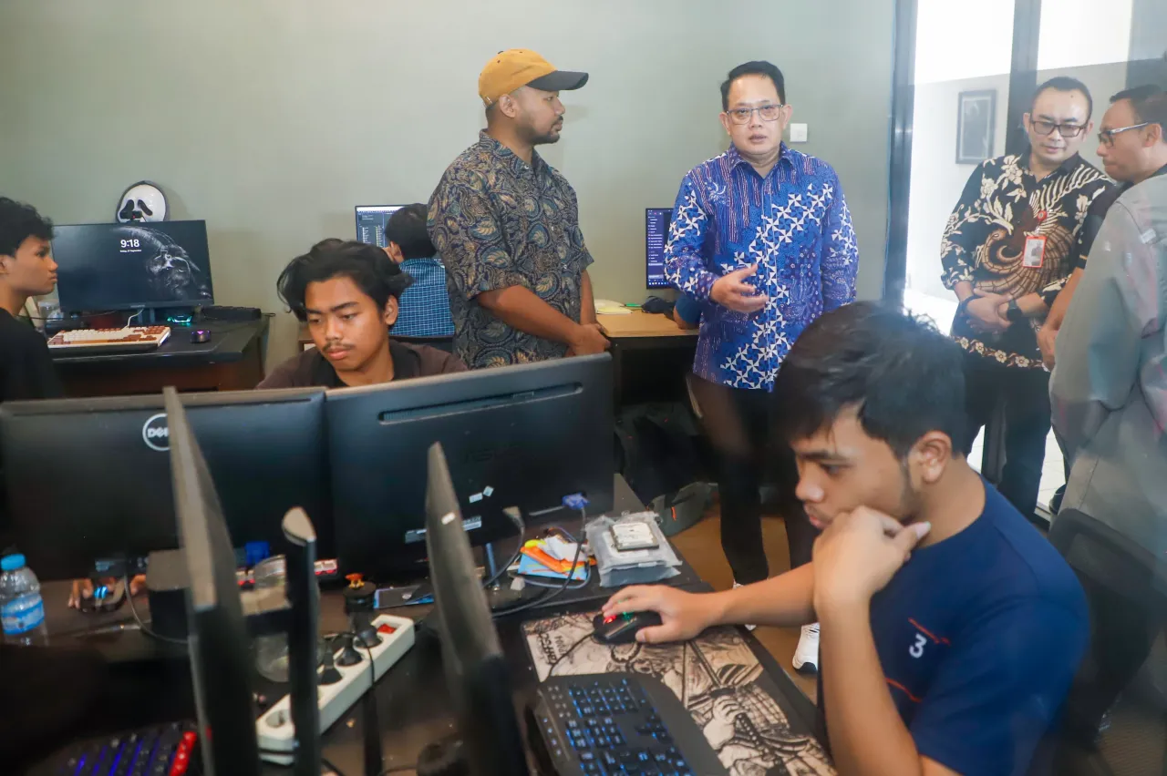 Pj Gubernur Adhy Tinjau KEK Singhasari dan Kampus King’s College London