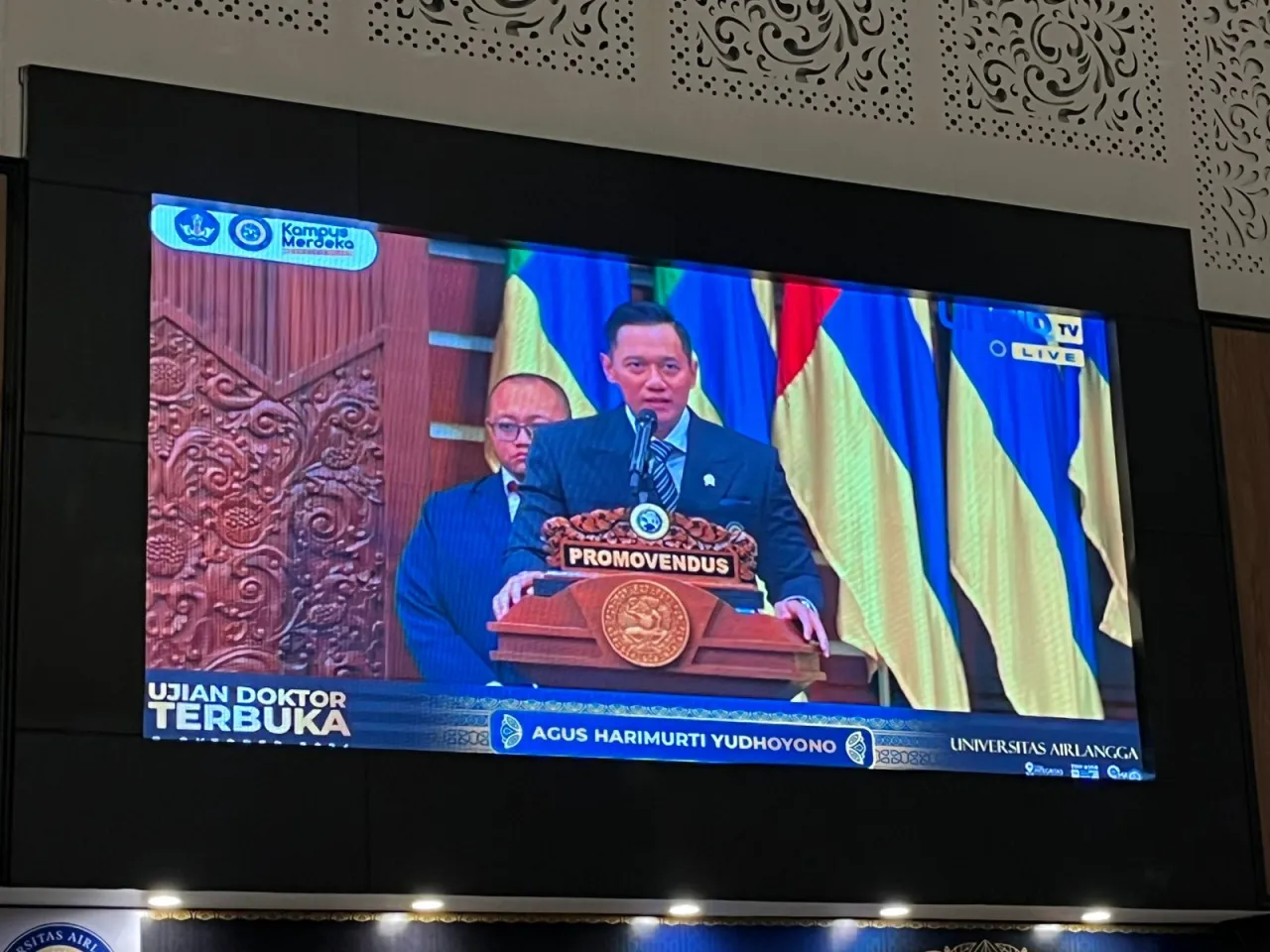 Lulus Gelar Doktor dengan Predikat Cumlaude, AHY Dipuji Seluruh Guru Besar Unair